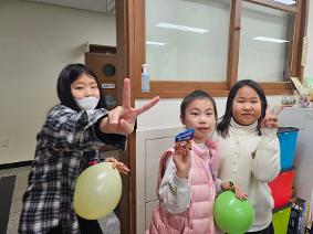 2025학년도 크리스마스 친친데이 사진